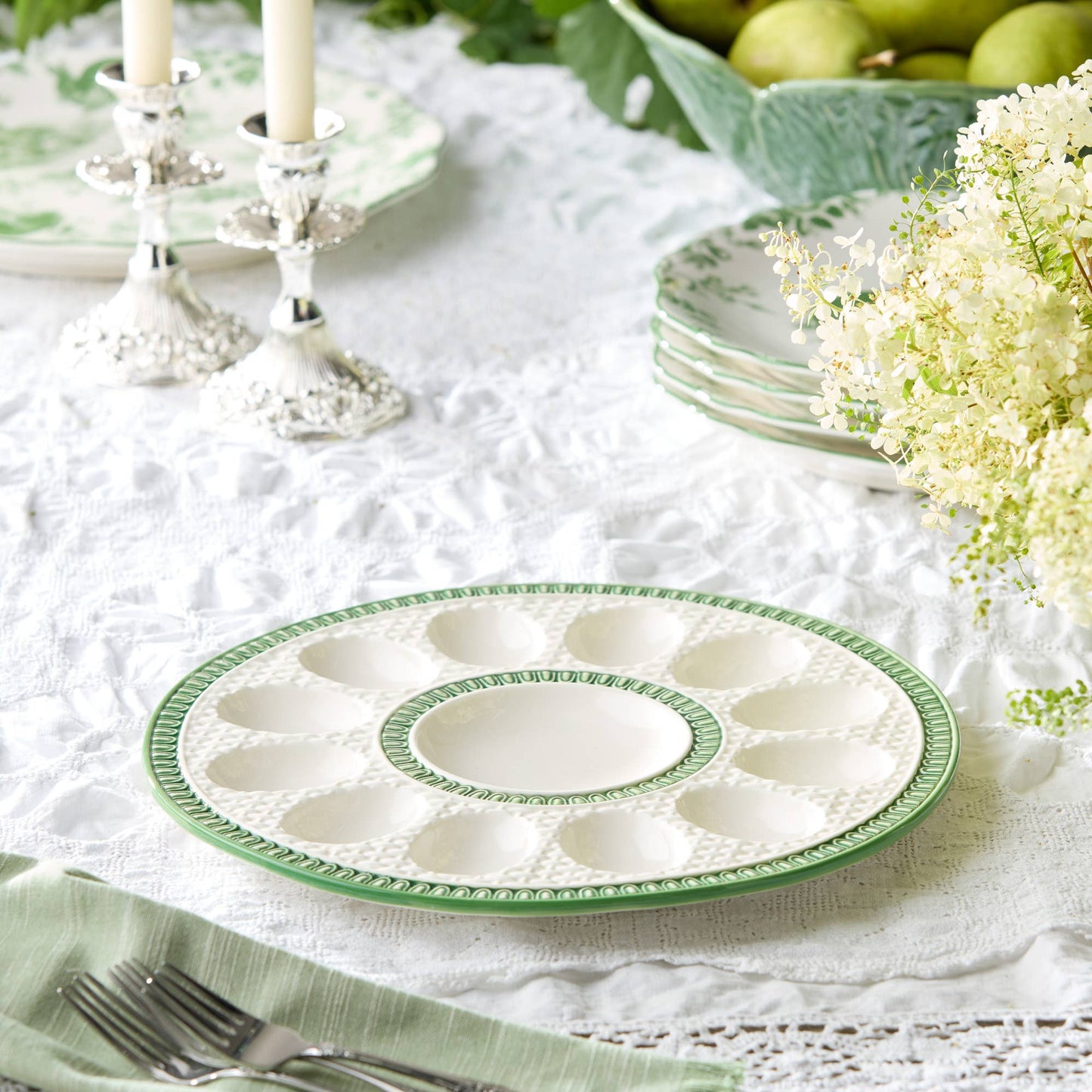 Le Jardin Embossed Rattan Egg Plate 12.25 in