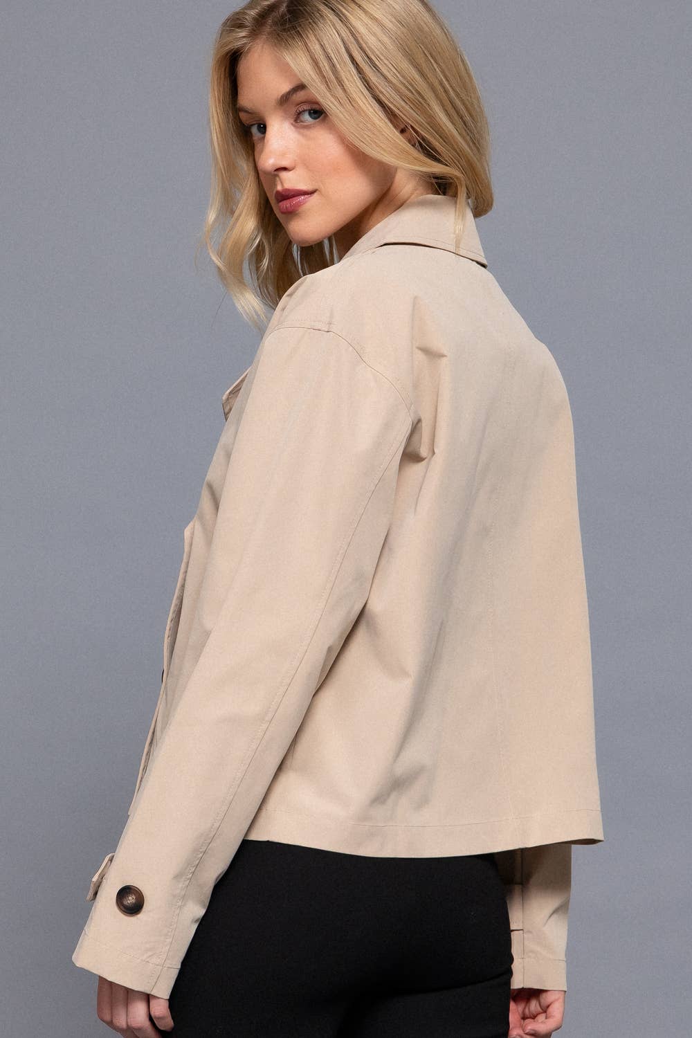 `.Double Breasted Short Trench Jacket
