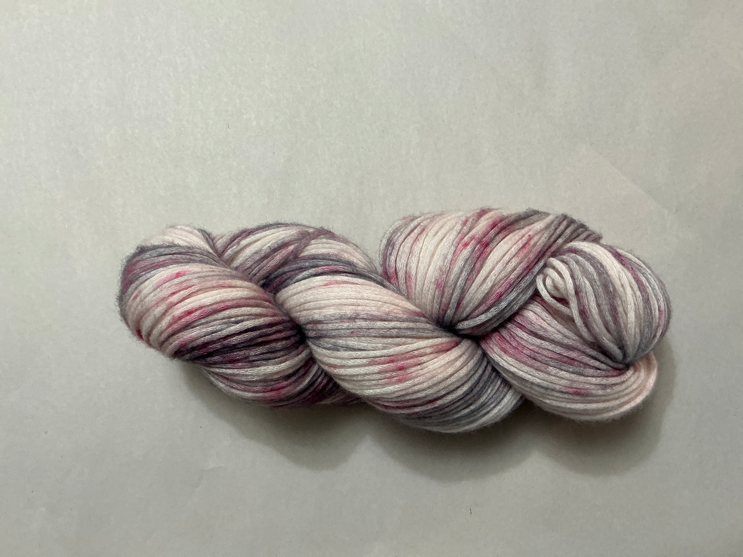 Cascade Yarns-Cantata Hand Paint-Berry Smoke