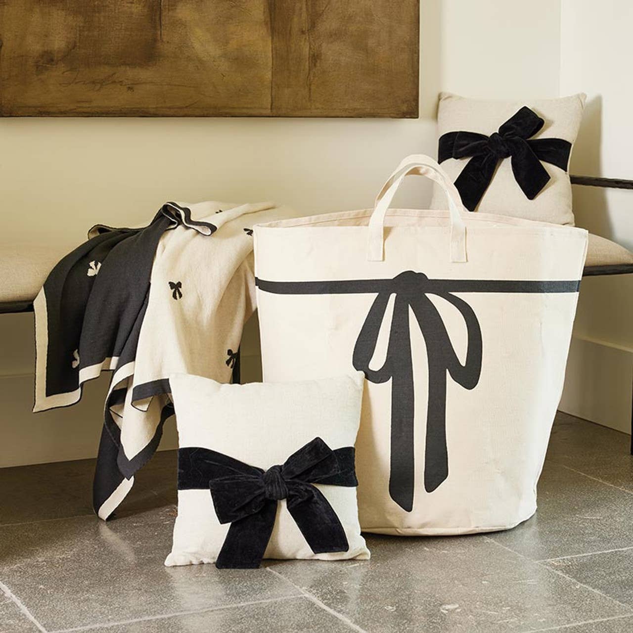 Velvet Bow Pillow - Black