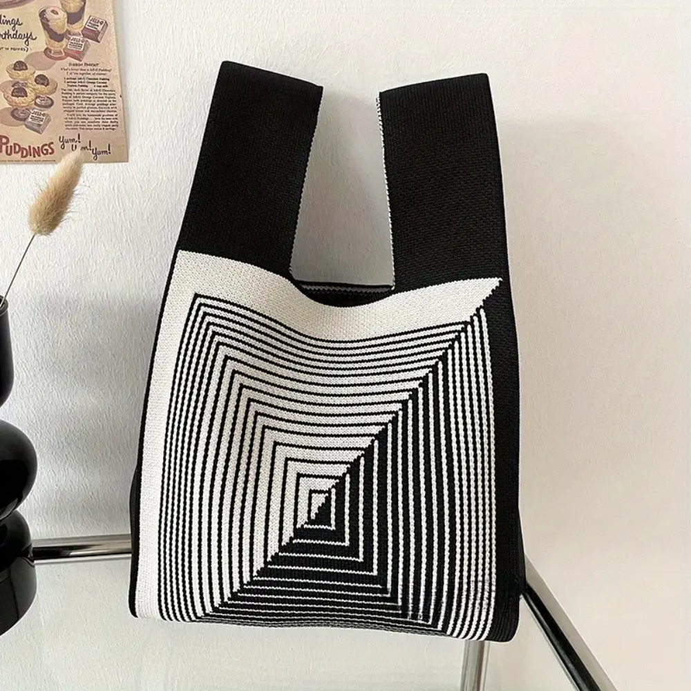 CHIC CROCHET TOTE BAG