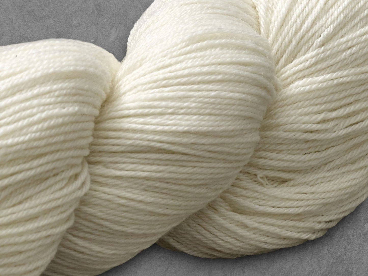 Undyed Yarn: Superwash Merino 4 Ply Knitting Yarn
