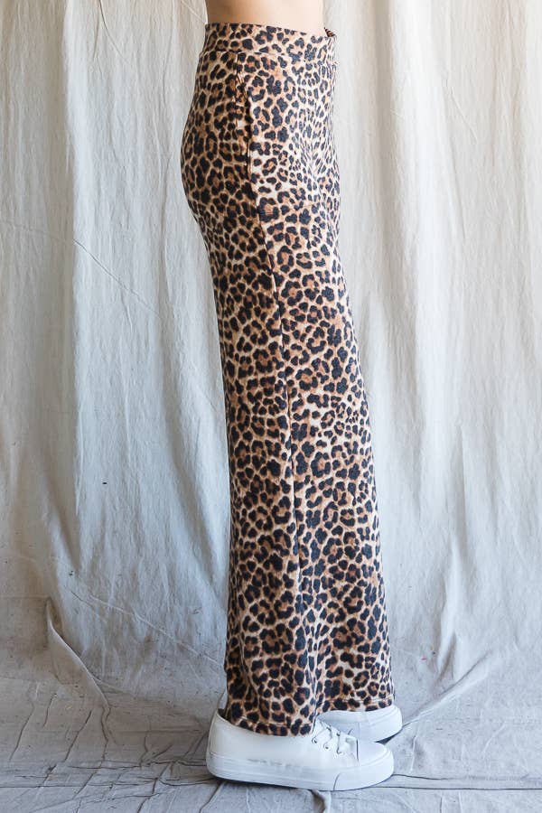 SOFT CHEETAH PRINT LOUNGE SET