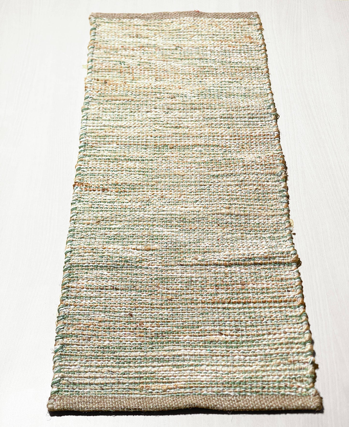 OMBRE TABLE RUNNER, NATURAL JUTE-SAGE GREEN-WHITE,13''x36''.