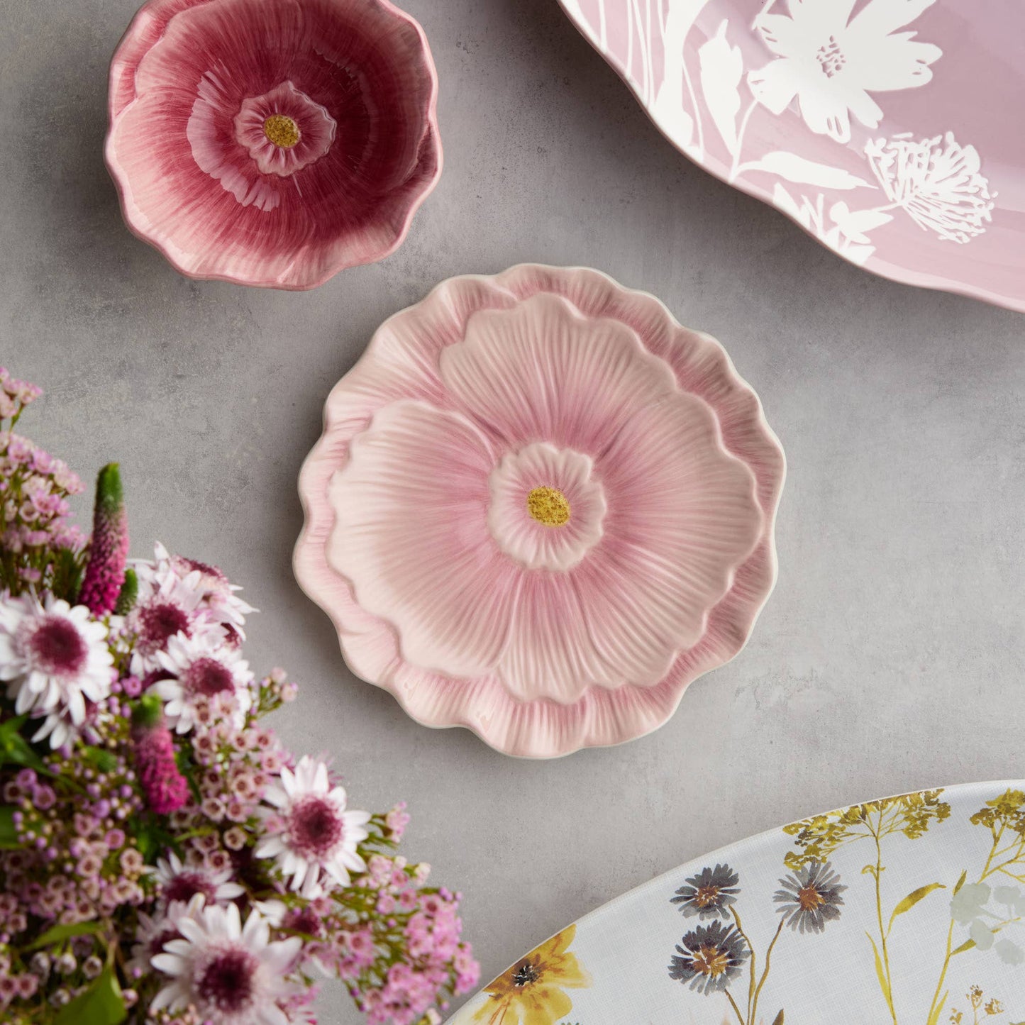 Wildflowers 3-D Floral Dessert Plates 4 asst