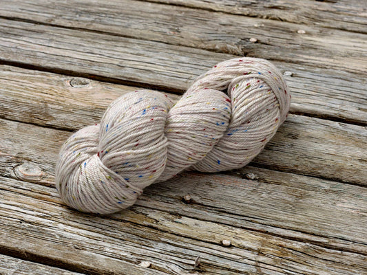 Undyed Yarn: Donegal Tweed DK Knitting Yarn
