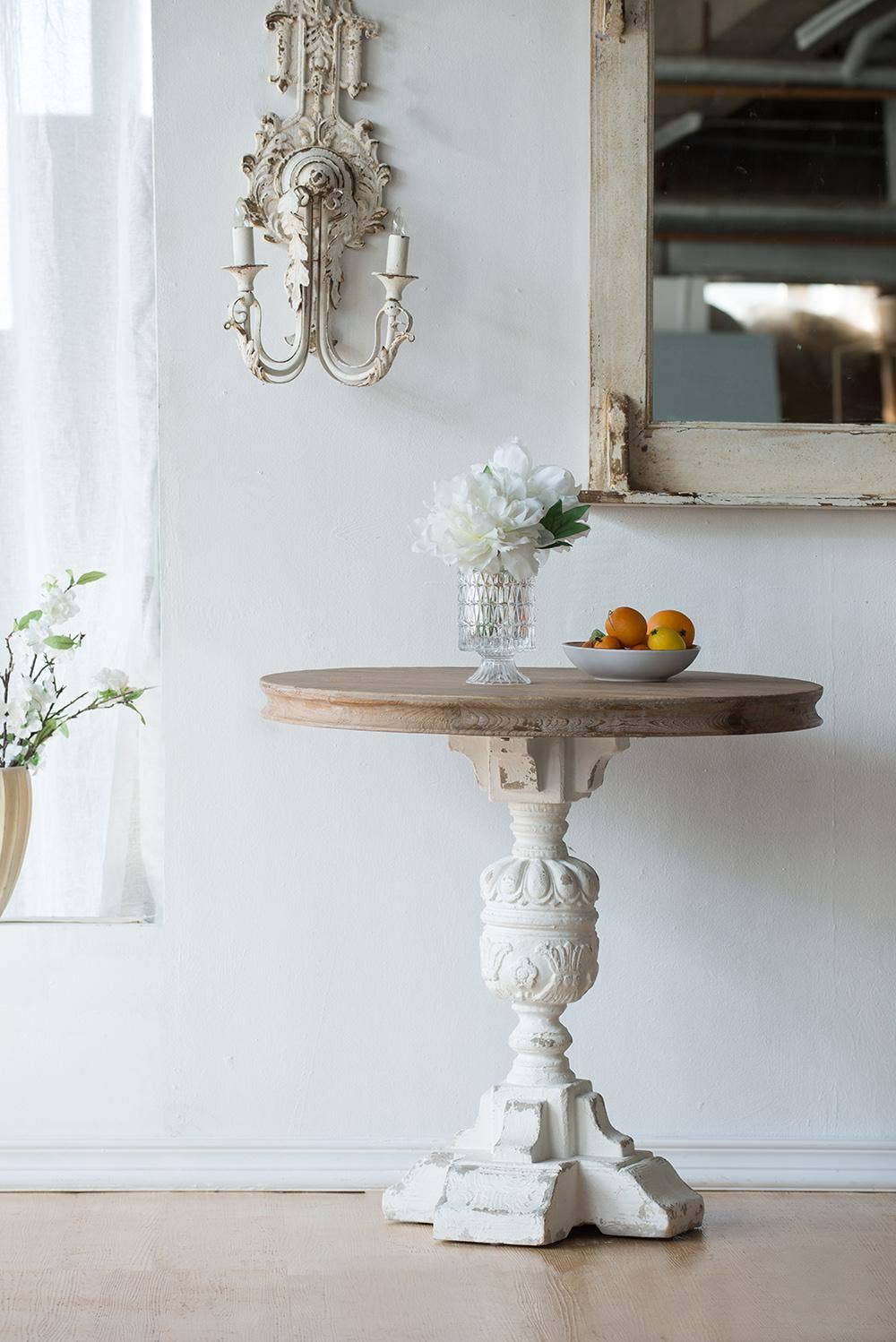 D31.5x30" Southern Living French Country White/Natural Table