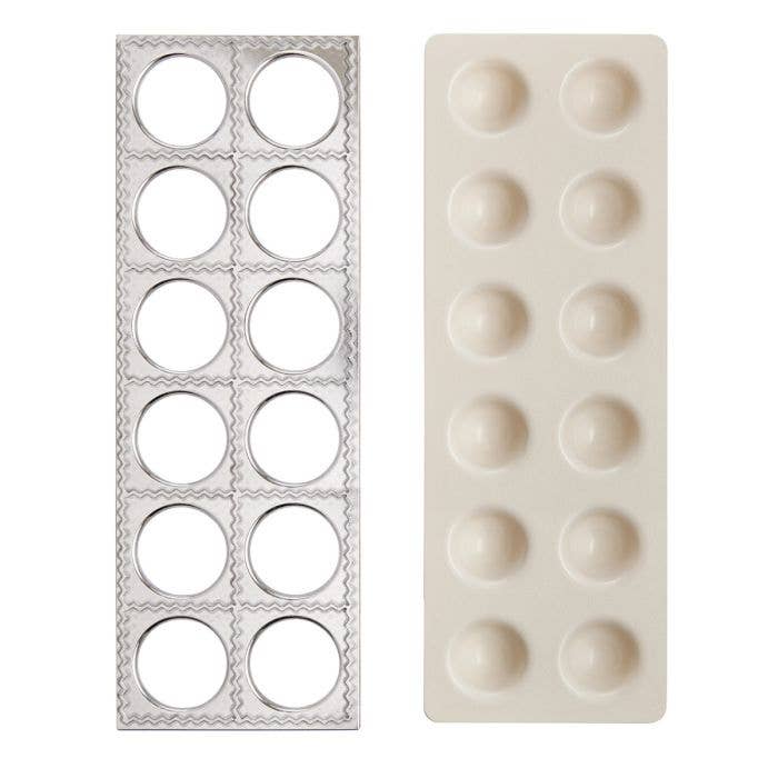 Fantes Ravioli Maker, Makes 1 Dozen Raviolis