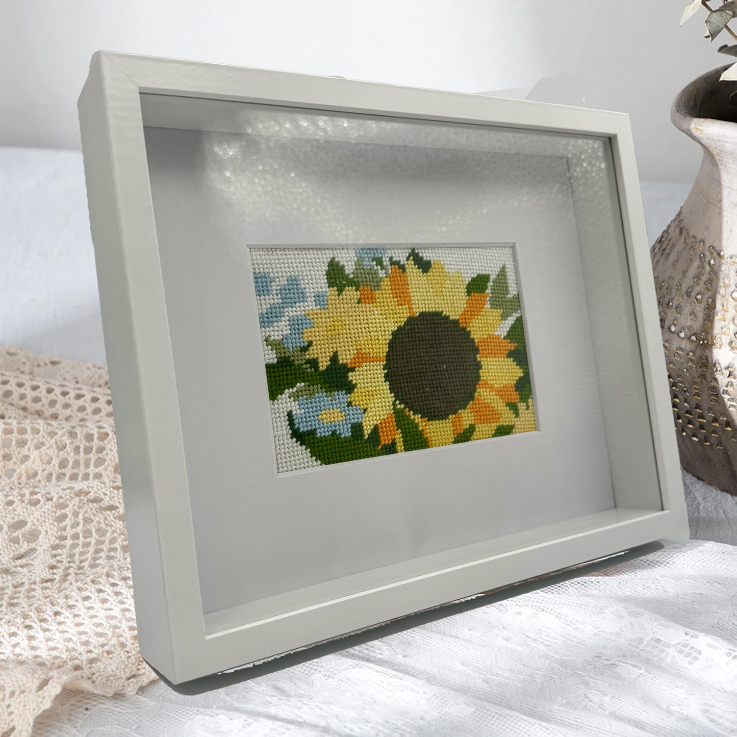 Self finishing Shadowbox Frame (real Glass) for the 4" x 6" Needlepoint kit