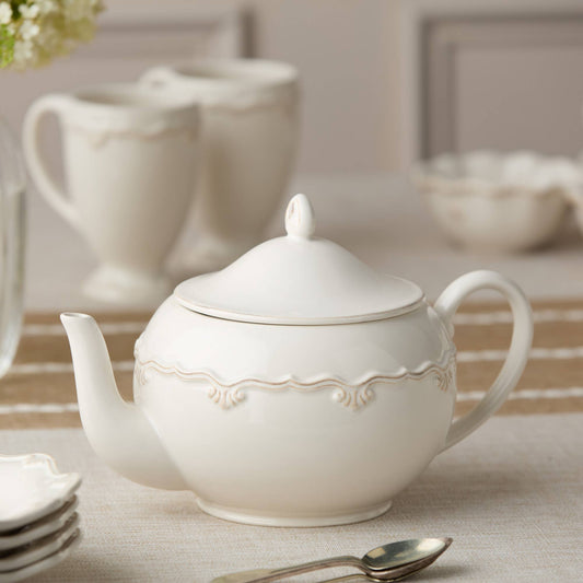 Heritage Stoneware Teapot – Heirloom-Inspired Warmth