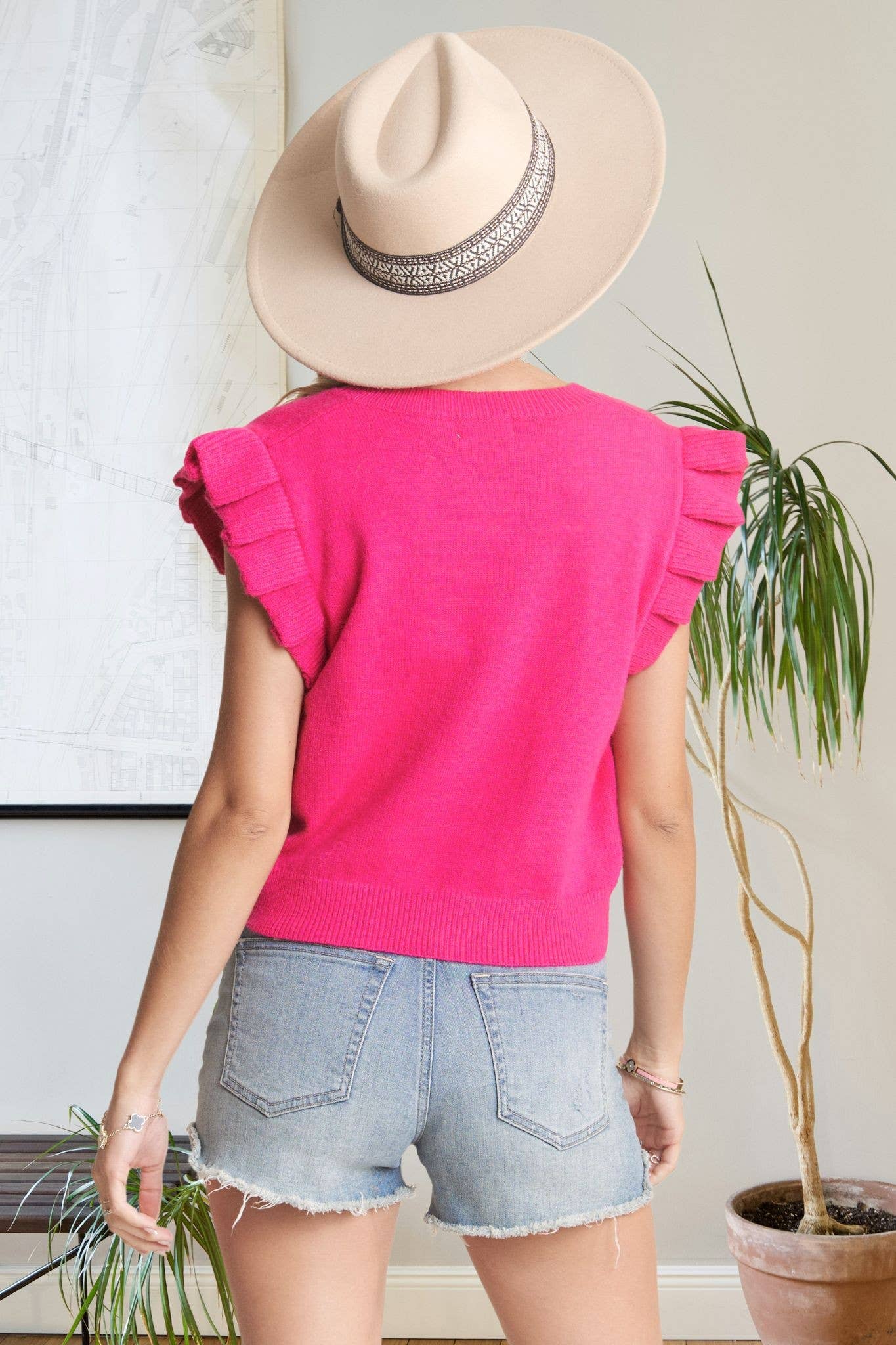 LESW3729-RUFFLED SWEATER VEST TOP