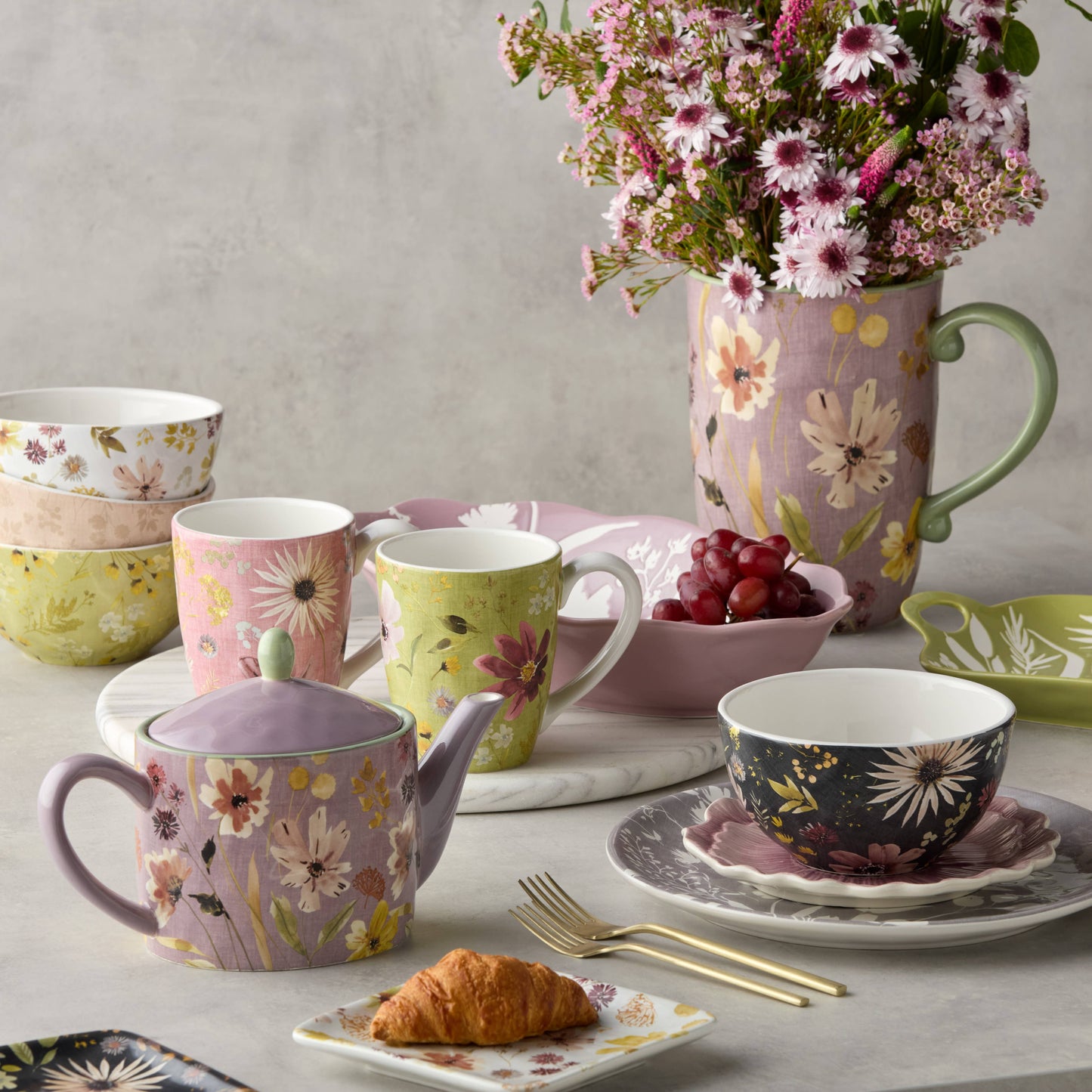 Wildflowers 3-D Floral Dessert Plates 4 asst