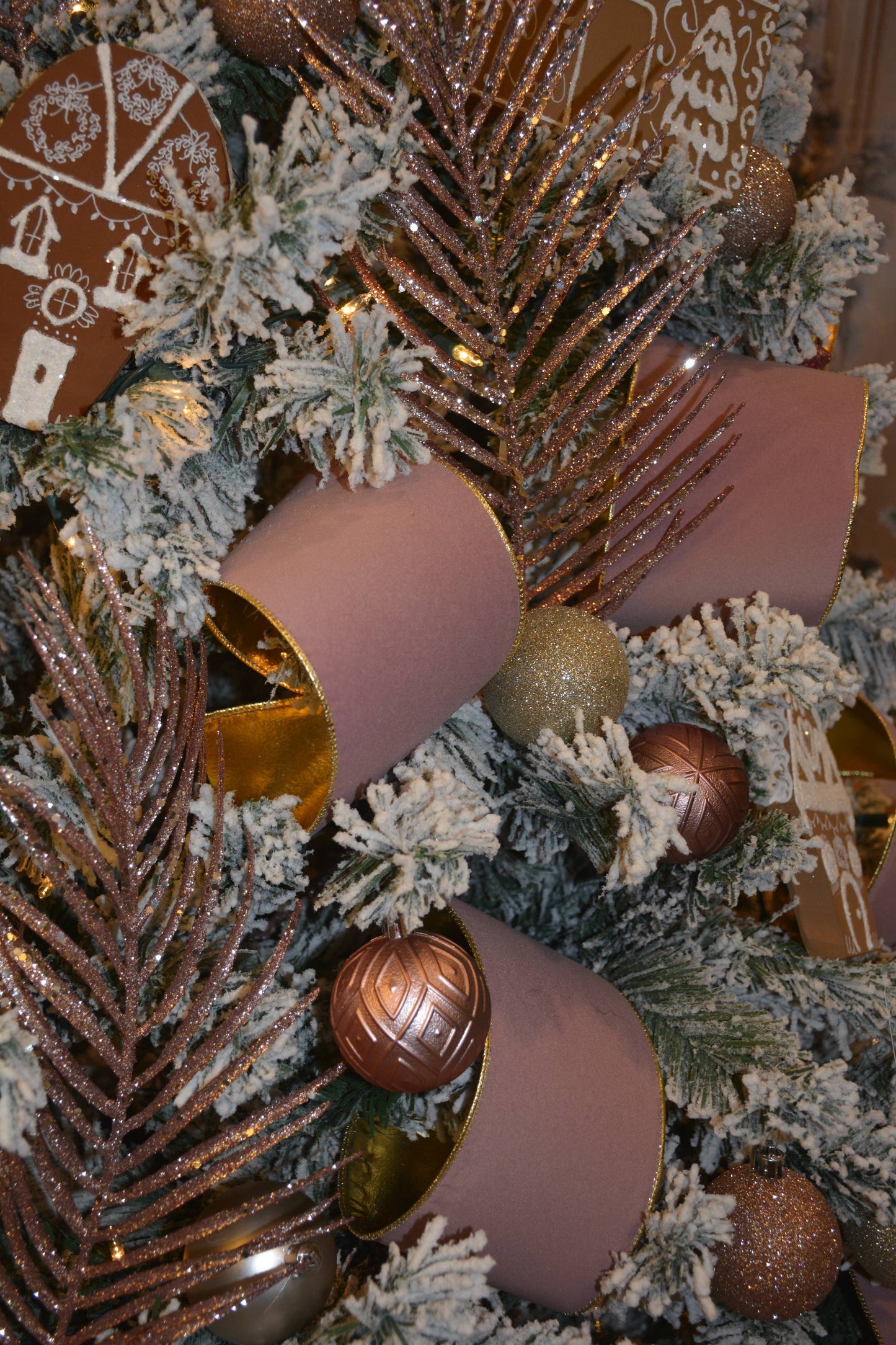 4" Chestnut Velvet Reversible Gold Wired Ribbon