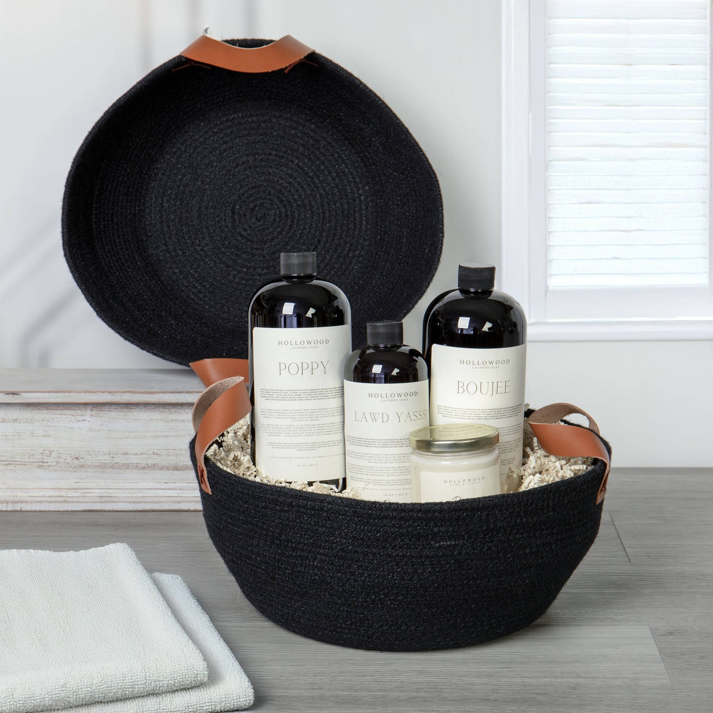 Round Jute Bowl- Black w/Leather Side Handles