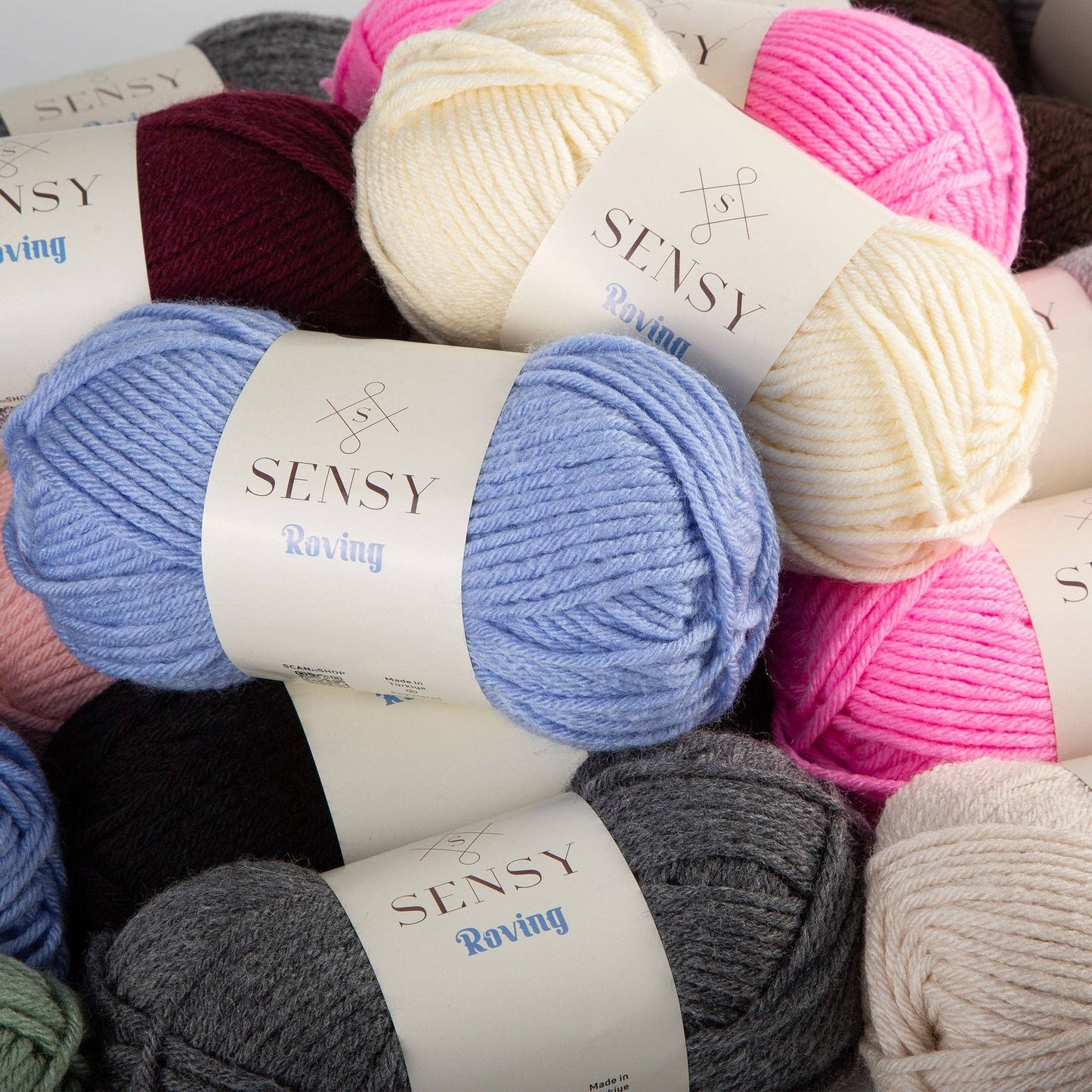 Sensy Roving Yarn, 3.5 oz, 132 Yards, Gauge 5 Bulky