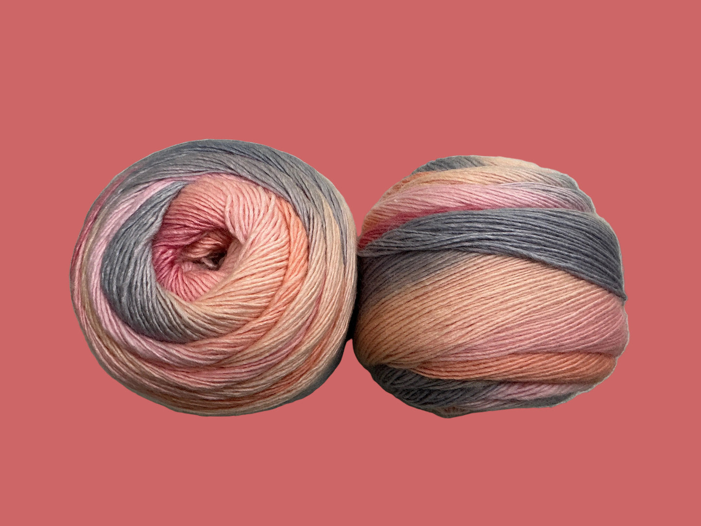 Universal Yarn-Color Burst-Romance 112