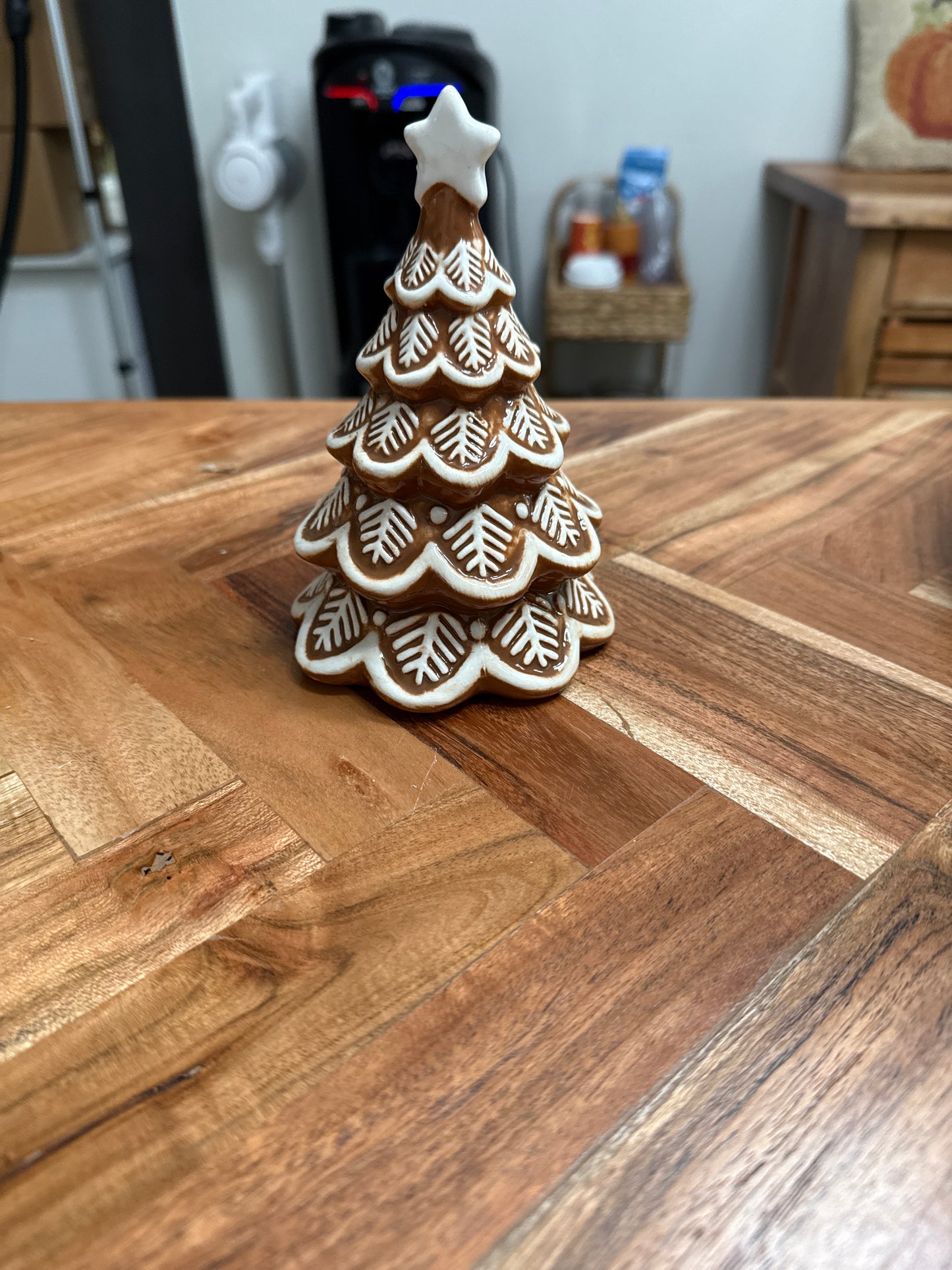 Gingerbread Tree with Star