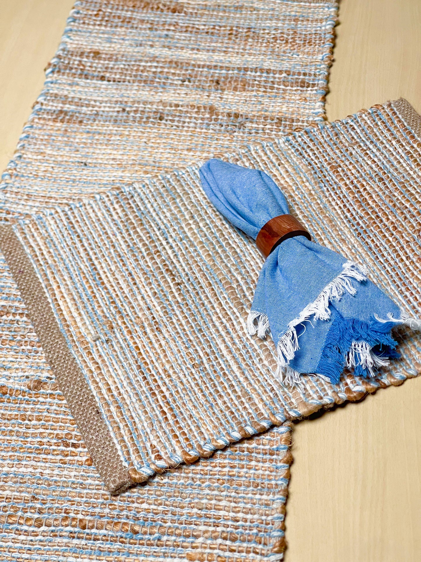 OMBRE TABLE RUNNER, NATURAL JUTE-SKY BLUE-WHITE, 13''x36''.