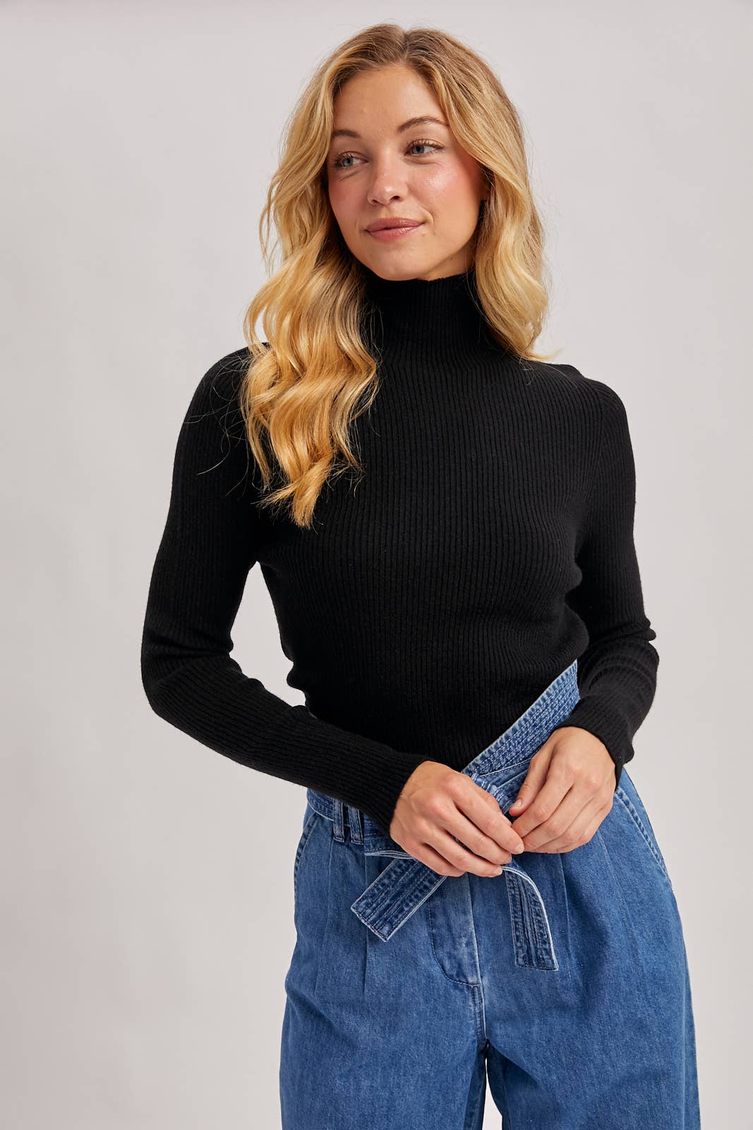 WHOLEGARMENT MOCK NECK RIBBED KNIT TOP