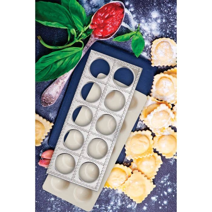 Fantes Grandma Luisa's Jumbo Ravioli Maker